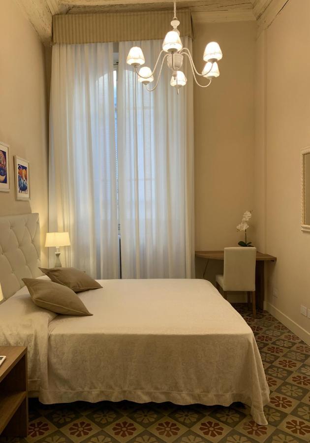 Via Nuova Apartments Лука Екстериор снимка